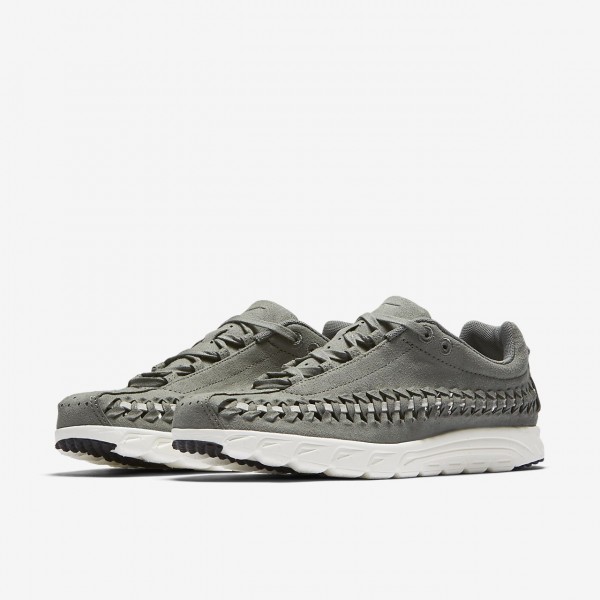 Nike Mayfly Woven Freizeitschuhe Damen Dunkelolive Weiß 699-22608
