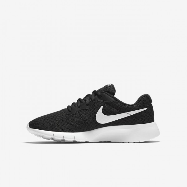 Nike Tanjun Freizeitschuhe Jungen Schwarz Weiß 500-41364