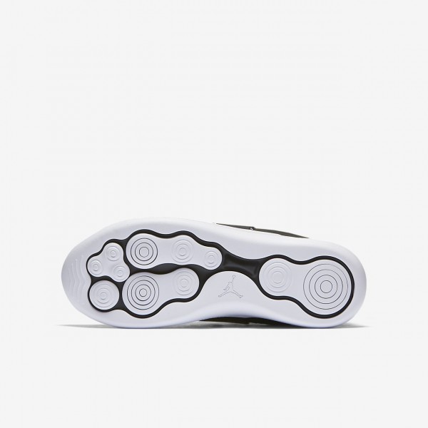 Nike Jordan Grind Trainingsschuhe Jungen Schwarz Weiß Metallic Gold 512-28479